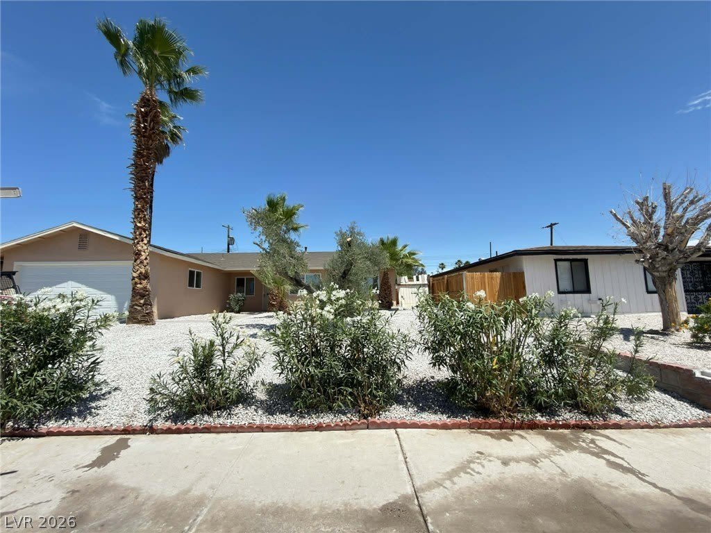 3608 W Bonanza Road – photo 1