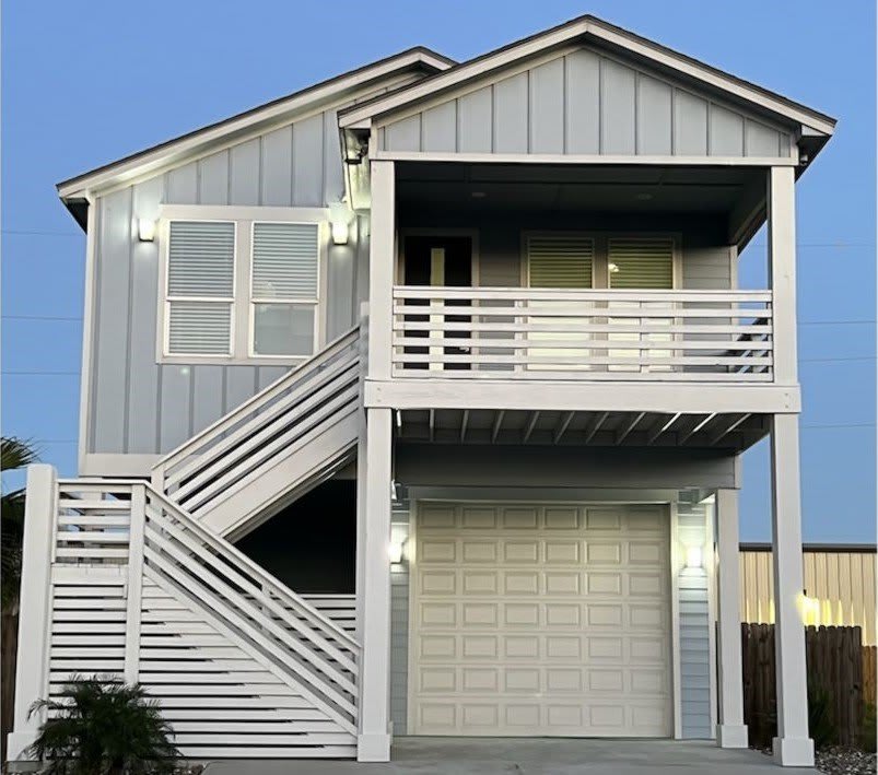 104 Port Isabel Street – photo 1 of 12