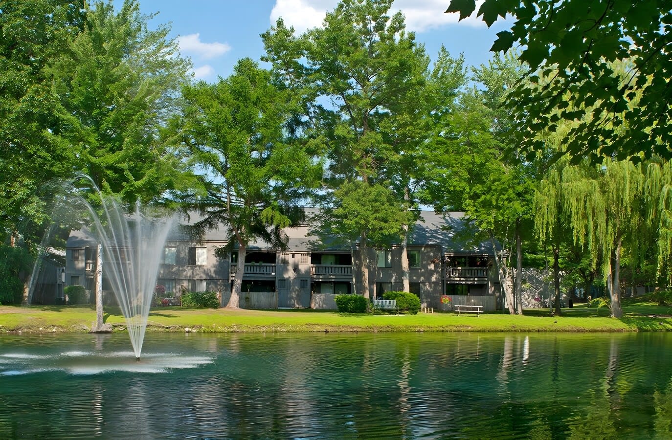 Woodlake – photo 1