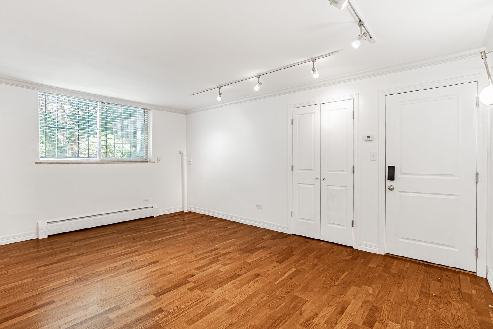 Cozy Studio in Cheesman Park, with Washer and Dryer in Unit – photo 1