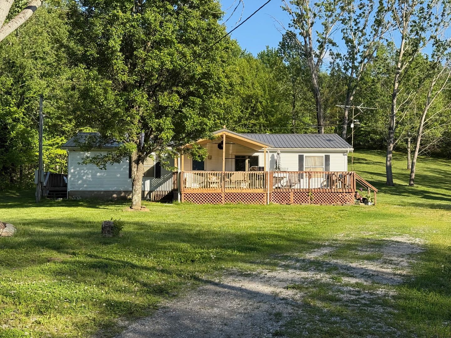 Country Living – photo 1 of 27
