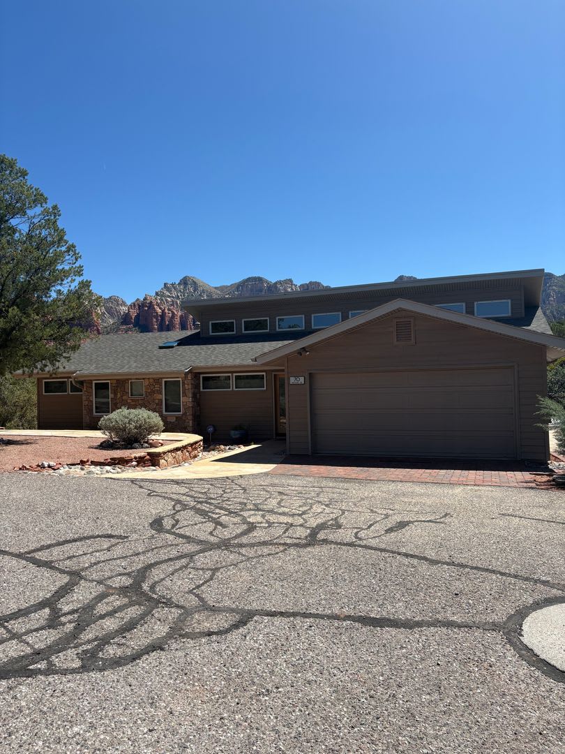 Unfurnished 1 Year Long Term Rental Procure Only Summer Special 1000 Off 1St Month Rent With A Year Lease If Moved In Before September 1St – photo 1 of 105