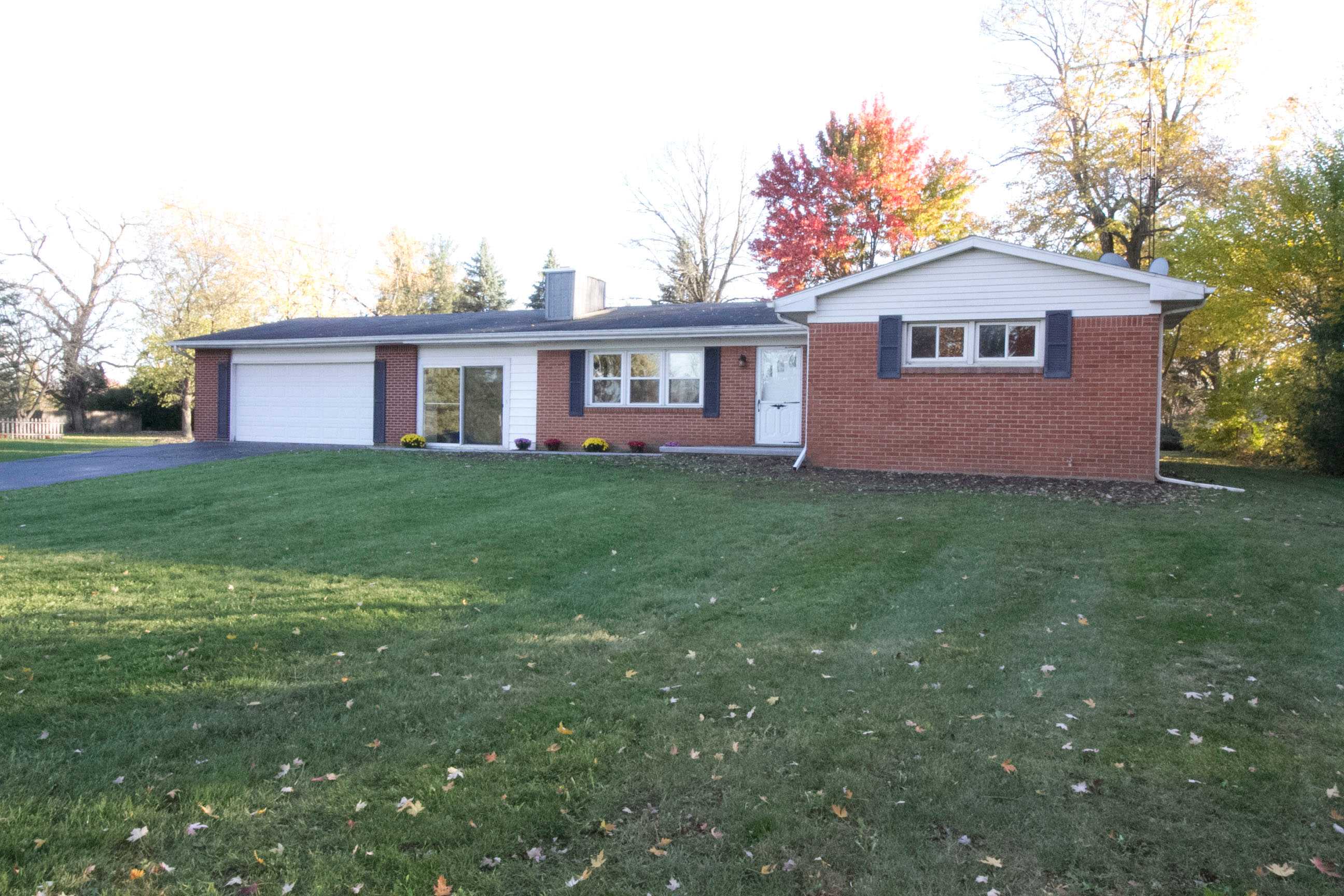 8253 Erie St – photo 1 of 24