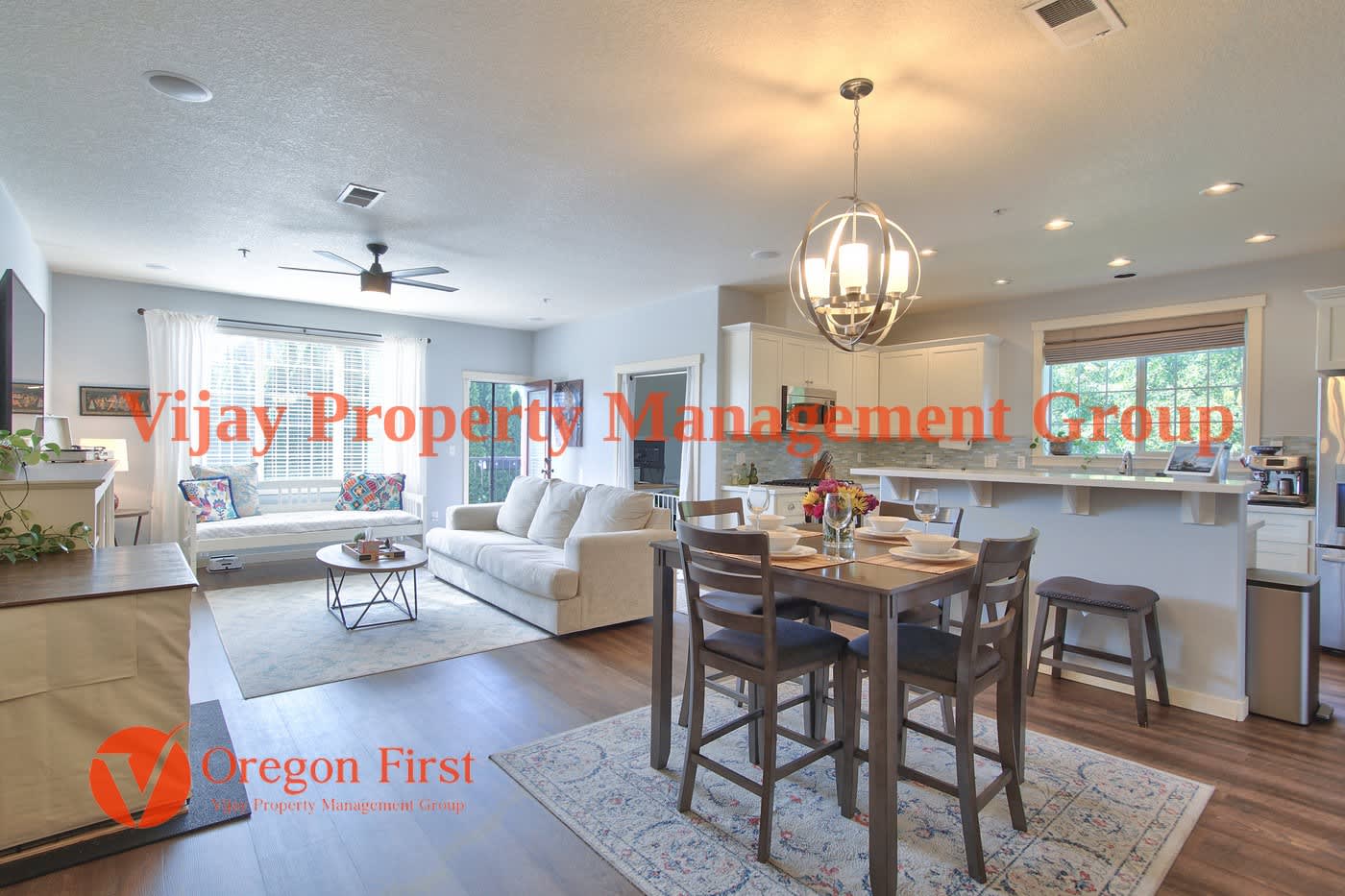 825 NE Wheelock Place – photo 1