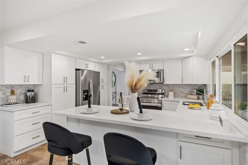 23296 Buckland Lane