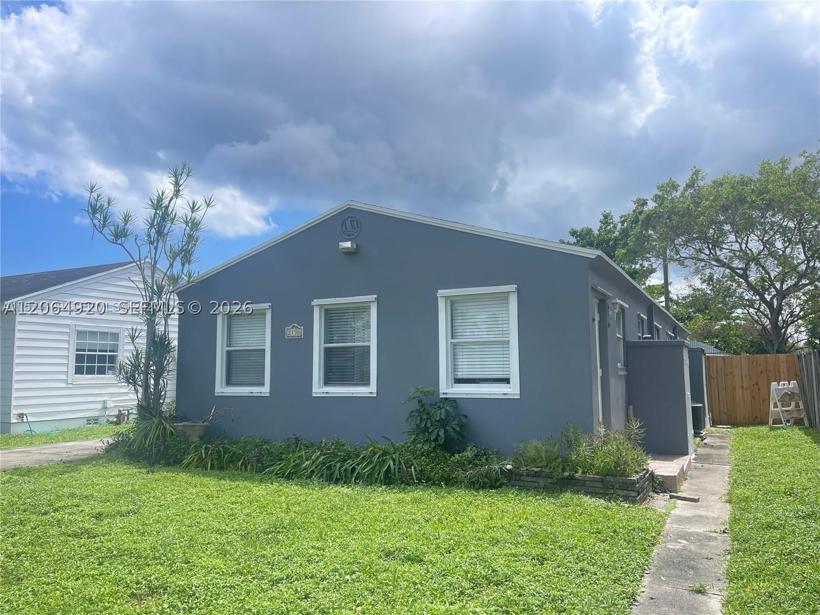 2130 Mckinley St – photo 1
