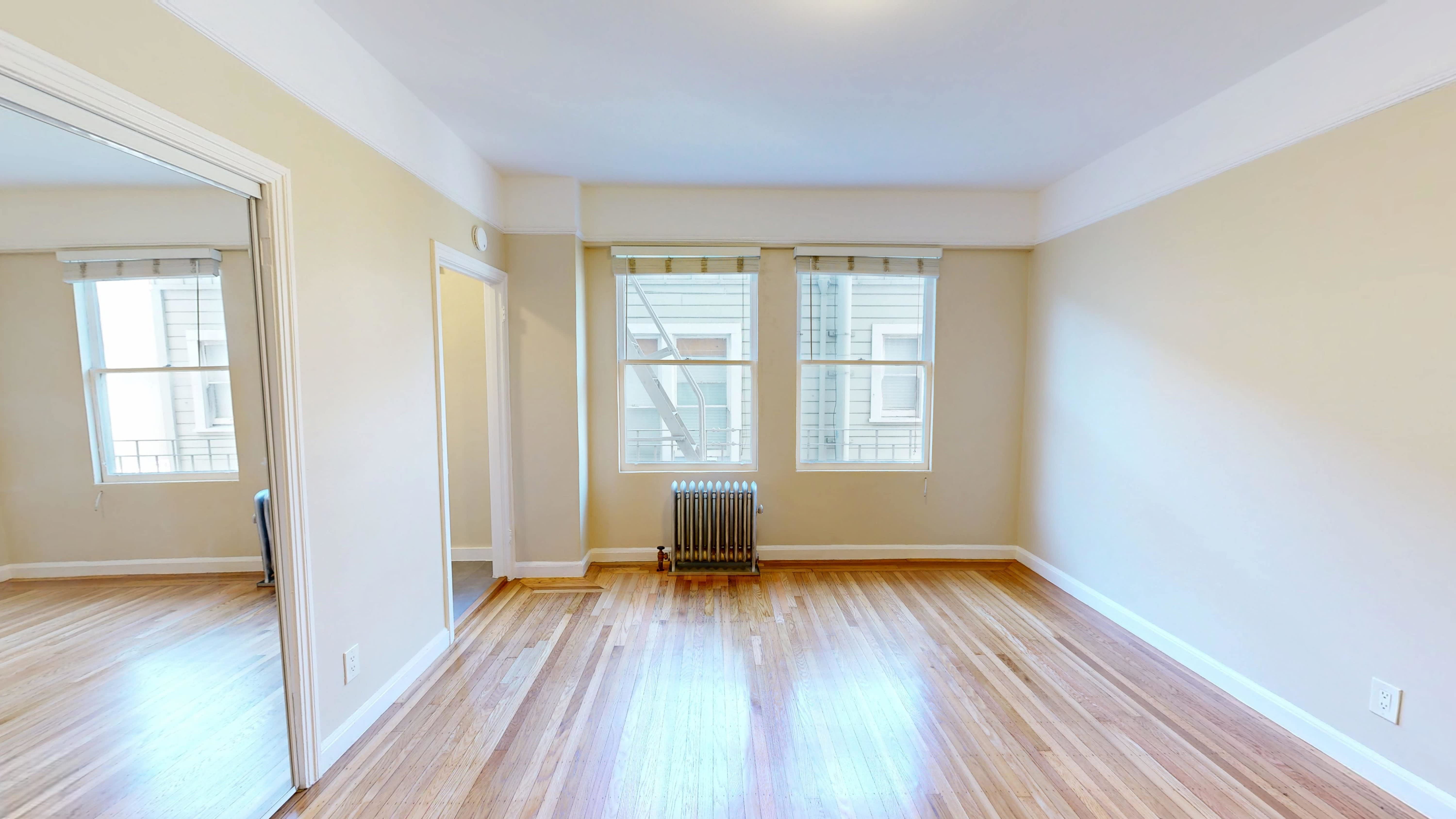 1520 Gough – photo 1
