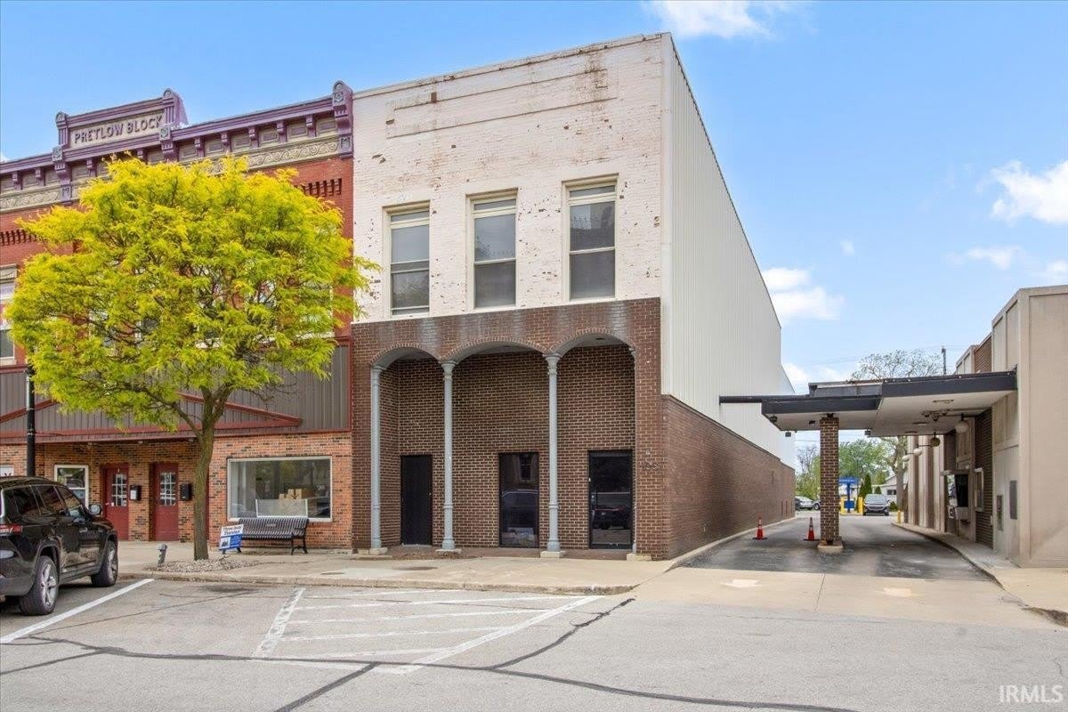 108 S Meridian Street – photo 1 of 27