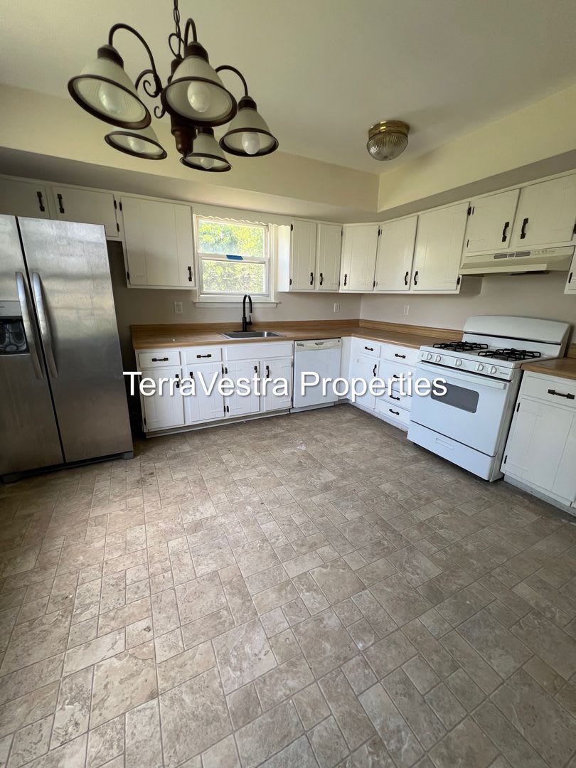 13-15 Grasmur Court – photo 1