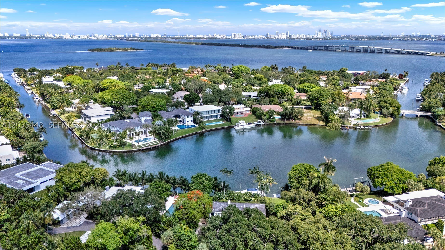 520 Bay Point Rd – photo 1