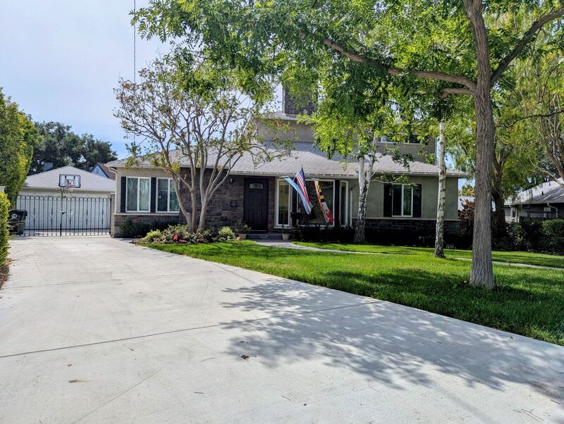 2274 Luana Lane – photo 1 of 7