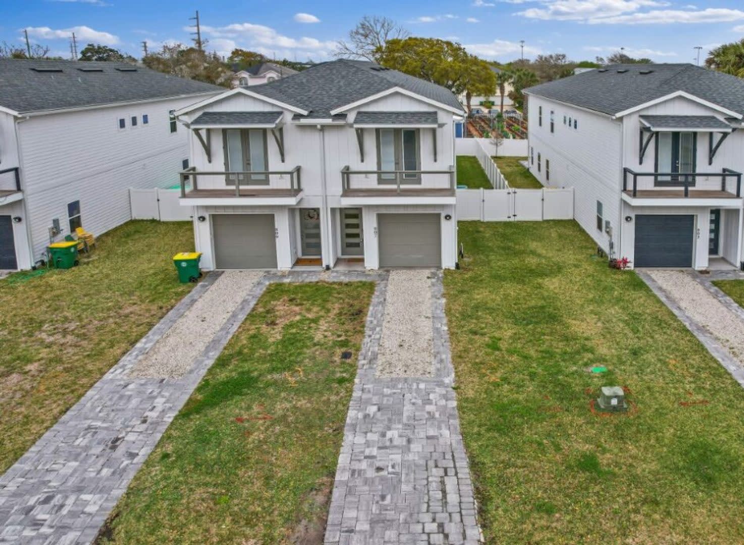 Welcome to coastal living at its finest! – photo 1