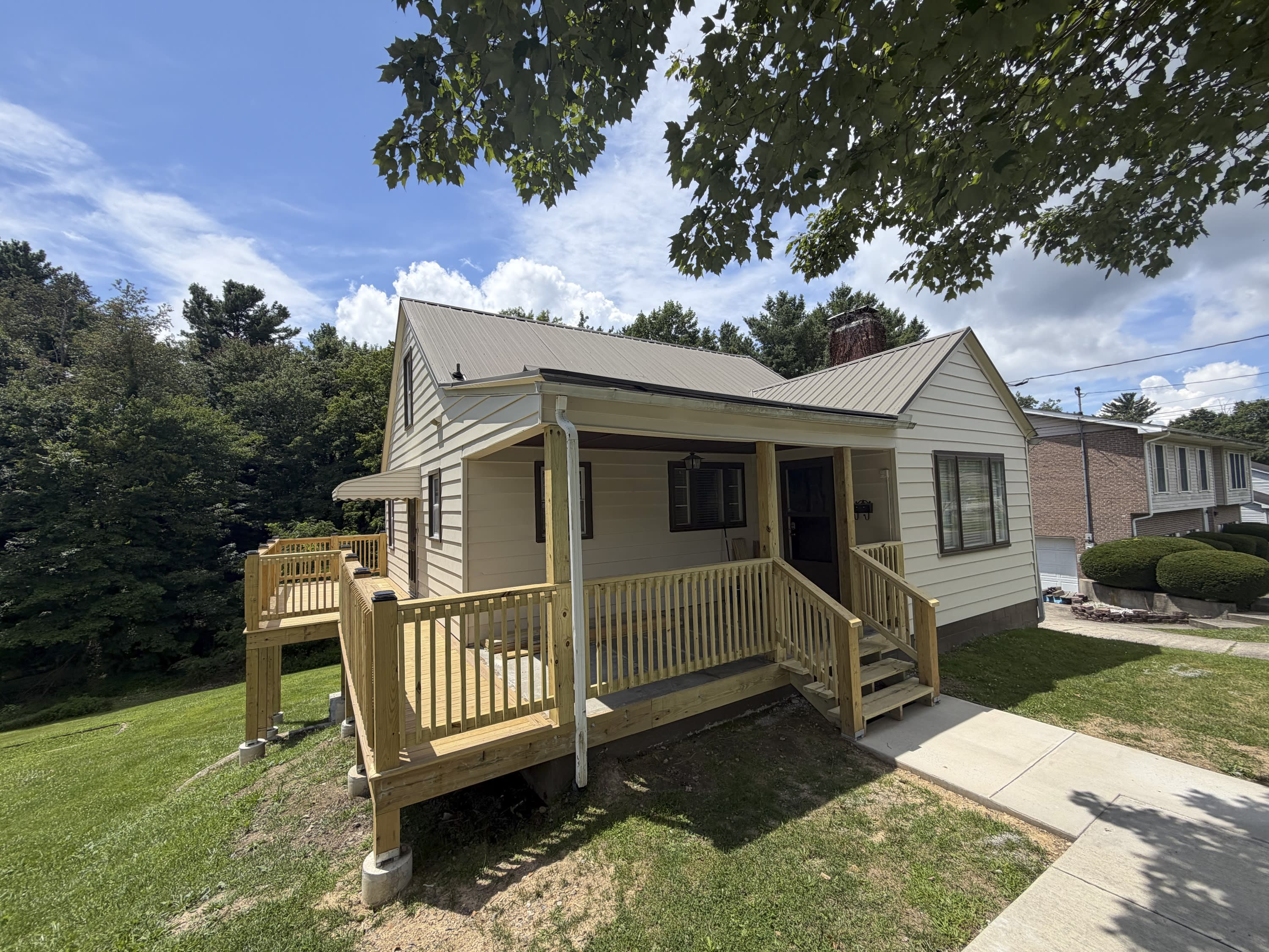 118 Northwestern Avenue – photo 1 of 18