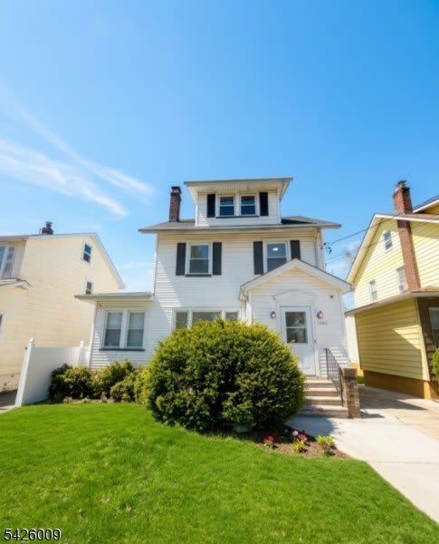 1580 Summit Ave – photo 1 of 15