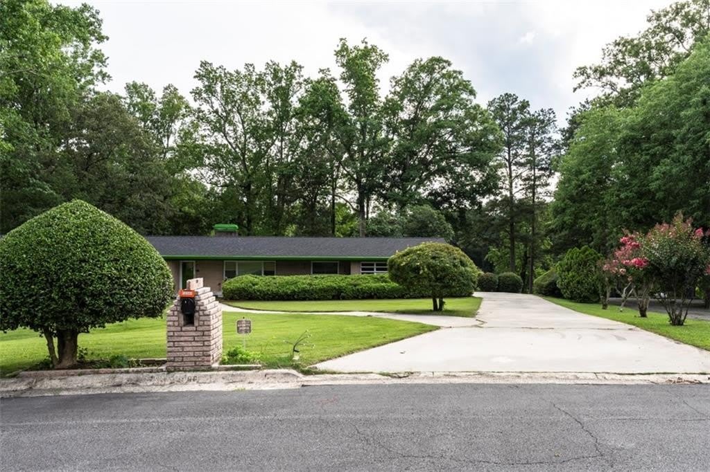 2560 Piney Wood Lane – photo 1