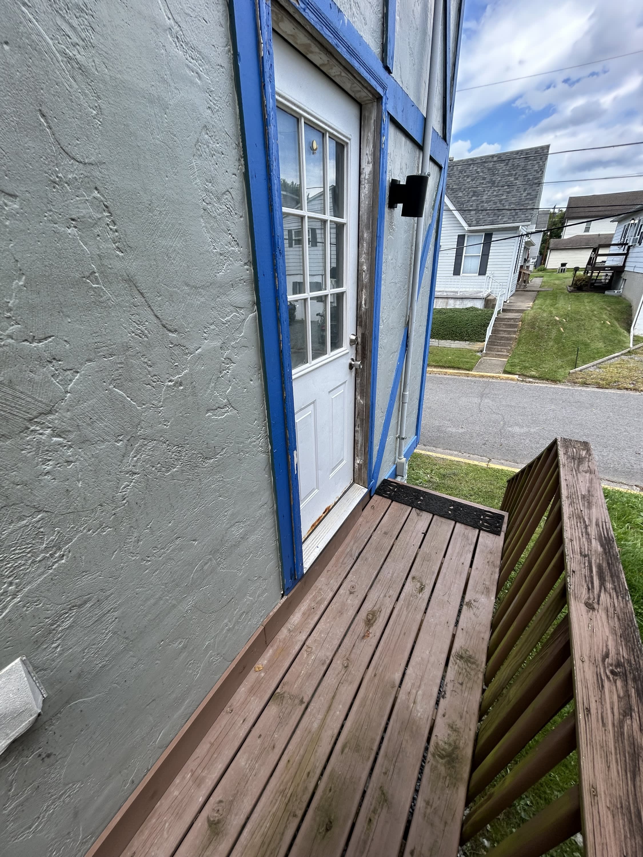 352 Dunkard Ave – photo 1 of 10