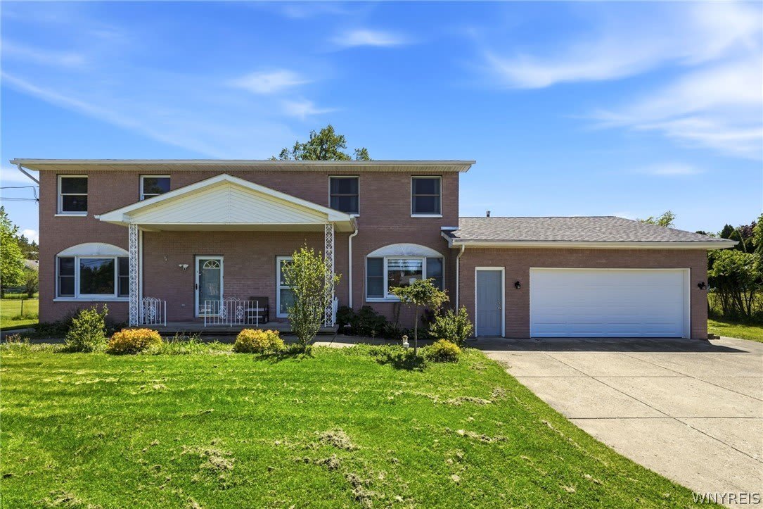 555 Lakeview Avenue – photo 1 of 25