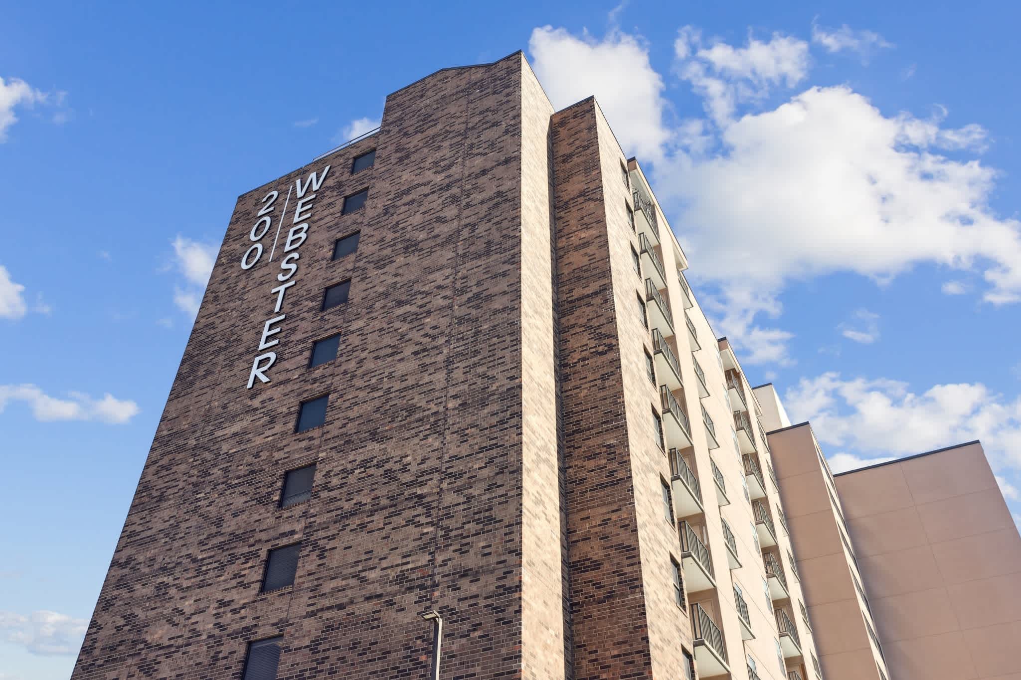 200 Webster – photo 1