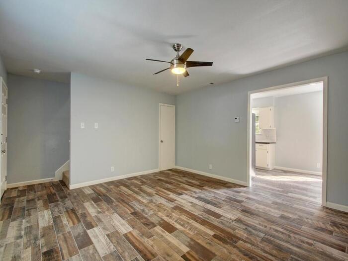 6209 Adalee Avenue – photo 1
