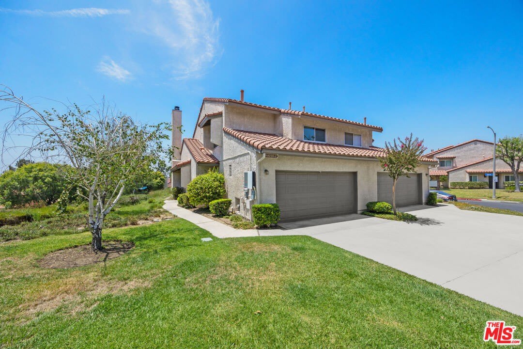 19220 Index St – photo 1