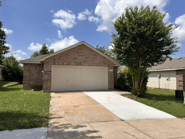 4021 Shawnee Trail – photo 1 of 17