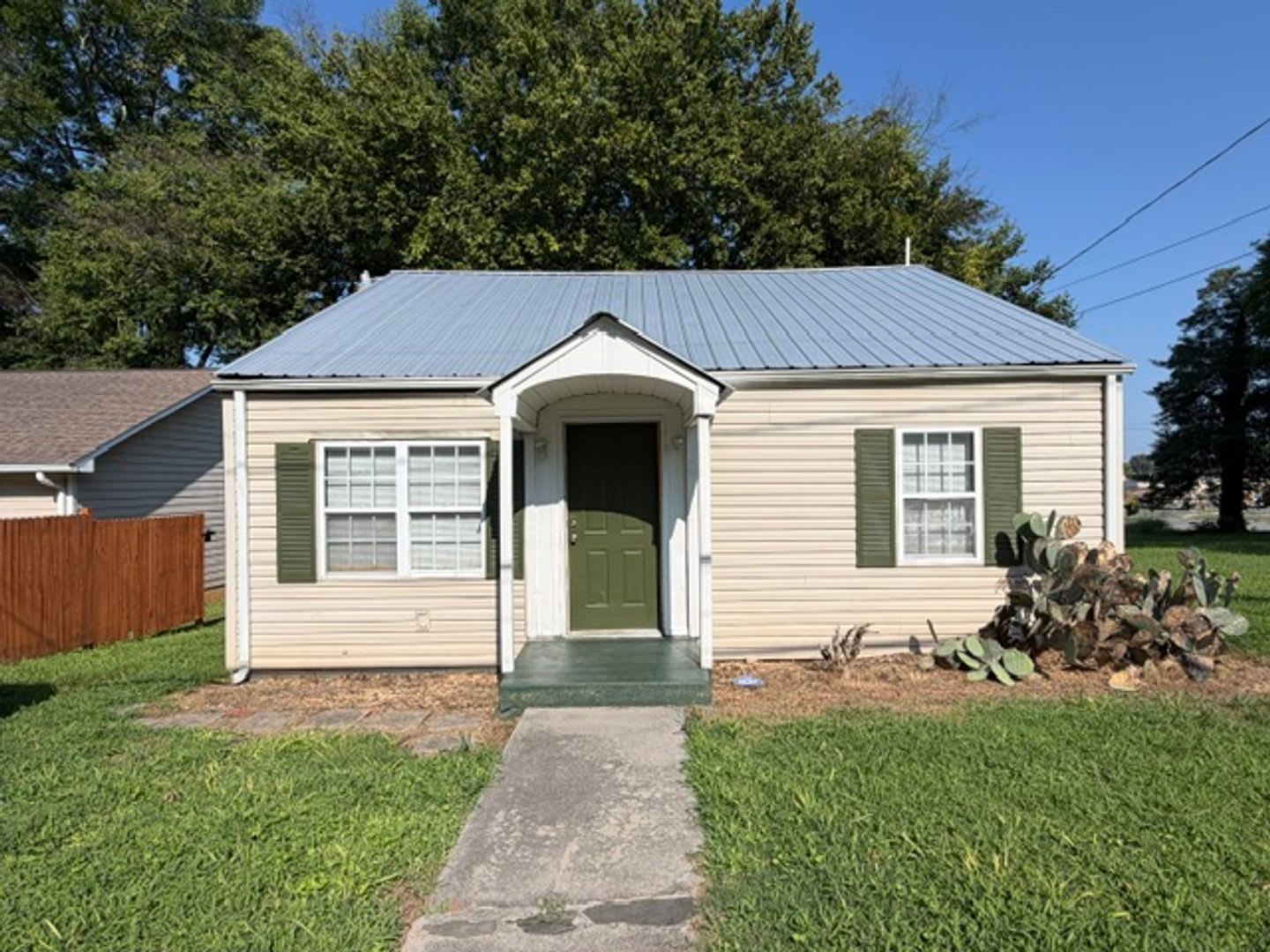 2 Bedroom 1 Bath house – photo 1 of 7