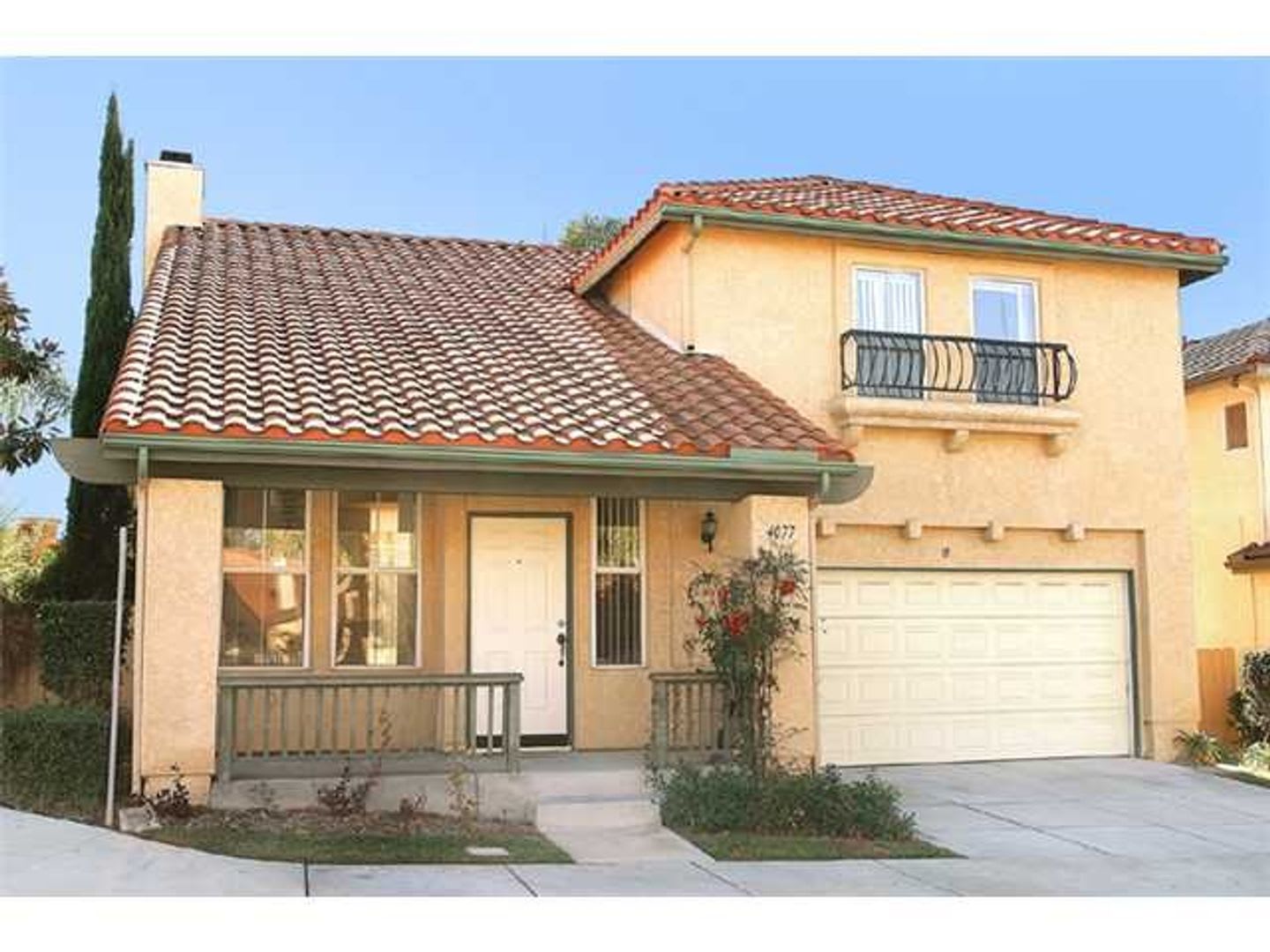 3bd/2.5 ba Plus Loft 2 Story home in Gated Community of Ivey Ridge Community Pool AC Solar Panels – photo 1