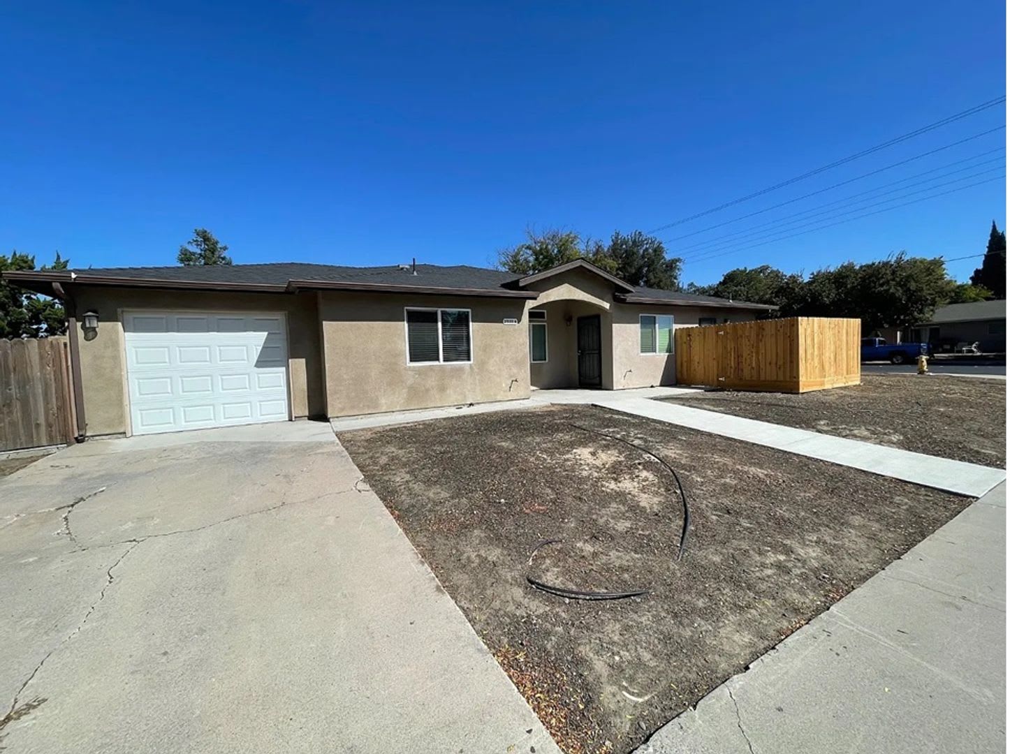 2533 Miller Ave – photo 1