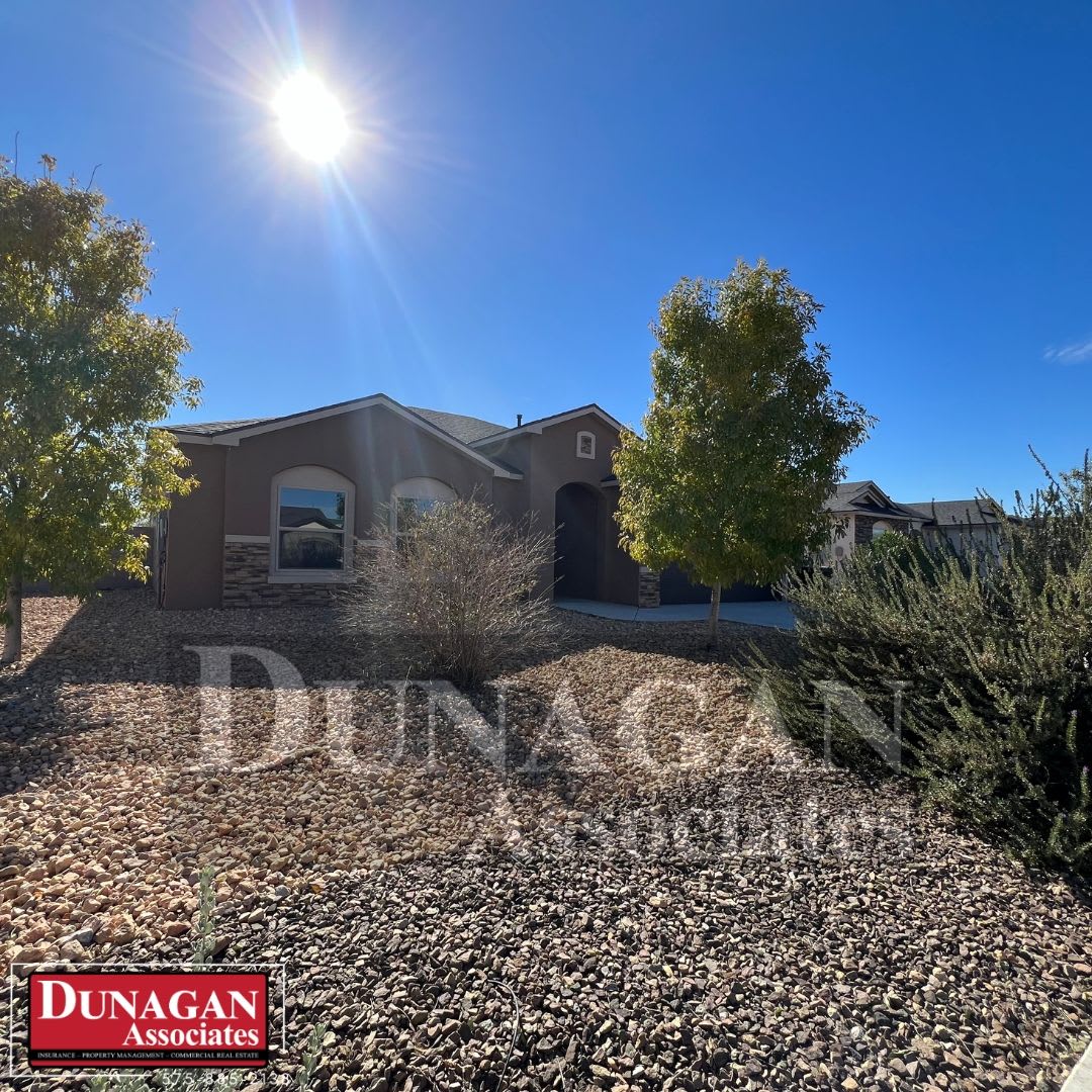 Newer Build-3 Bedroom, 2 Bath Home, Water Paid! – photo 1