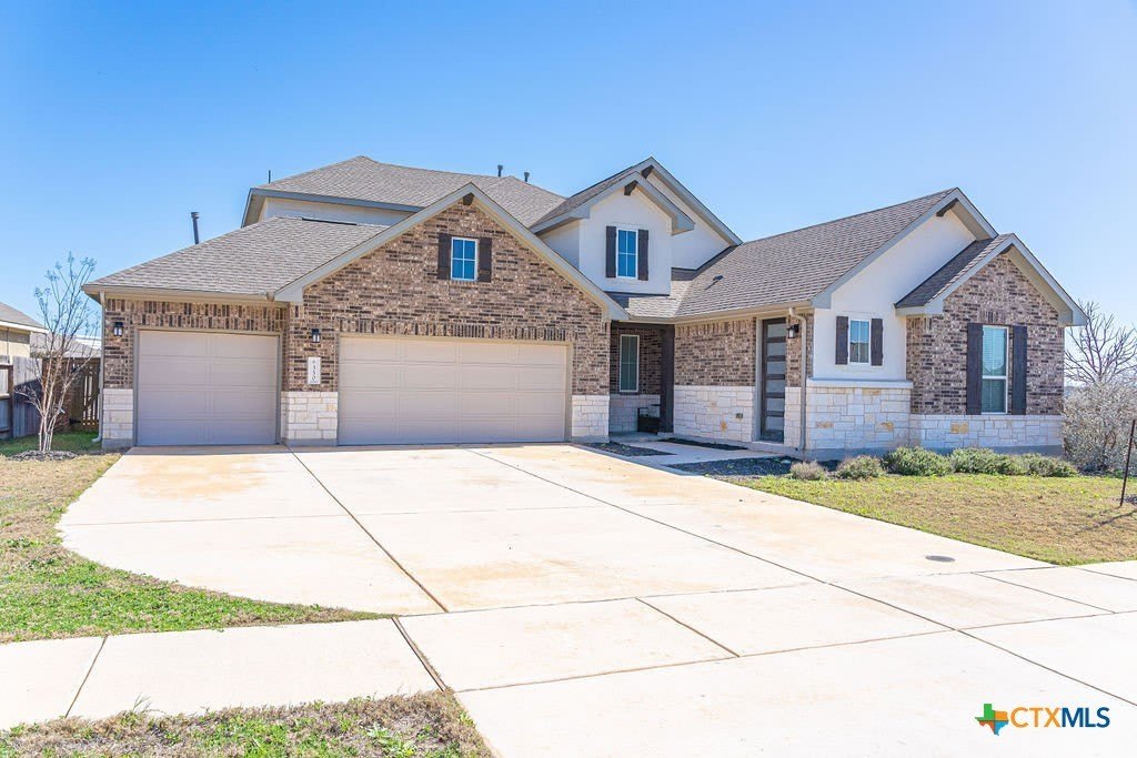 350 Nightshade Street – photo 1 of 277