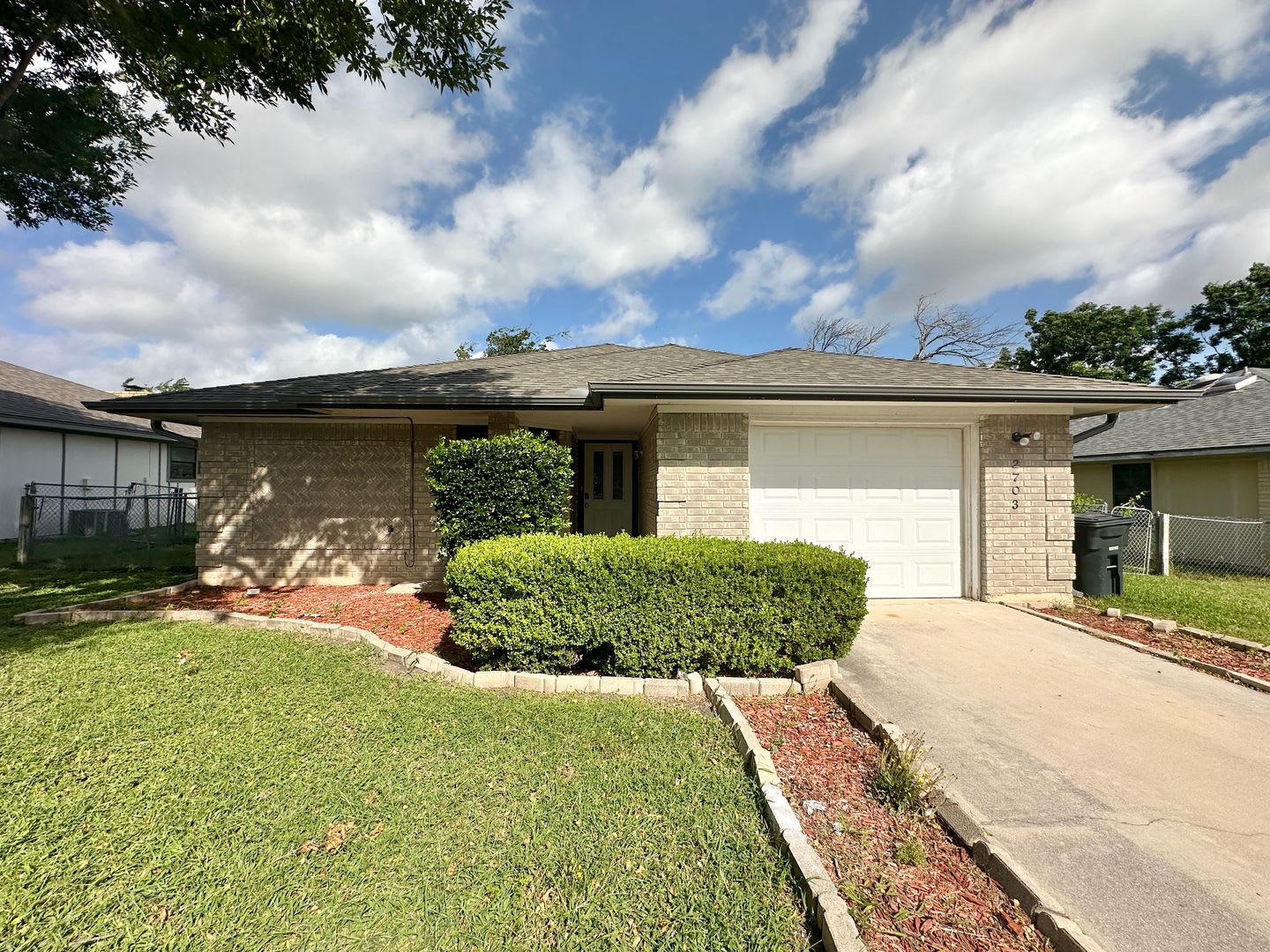 1/2 Off 1st Months Rent! – photo 1
