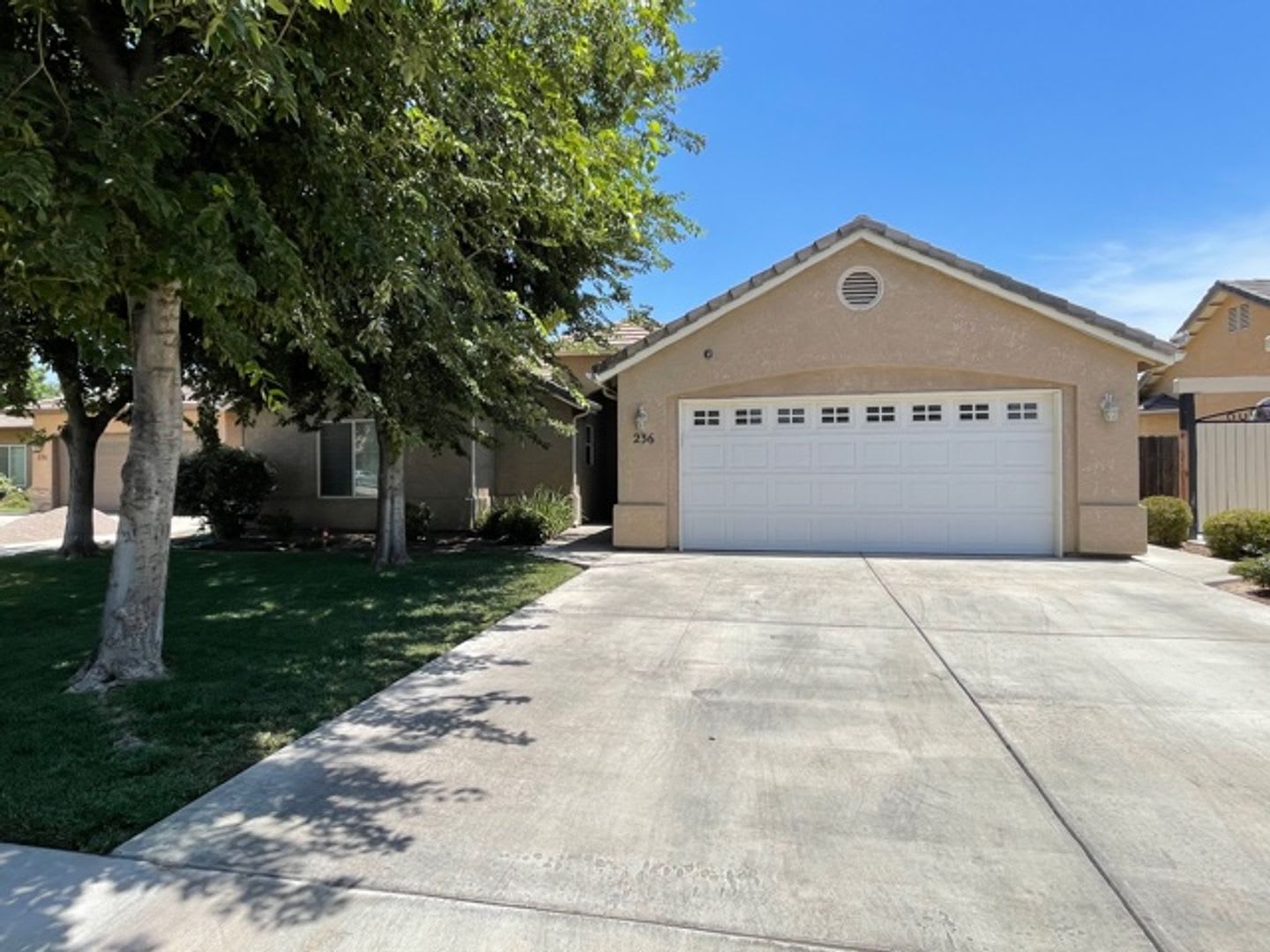 Home in Summit Estates! – photo 1