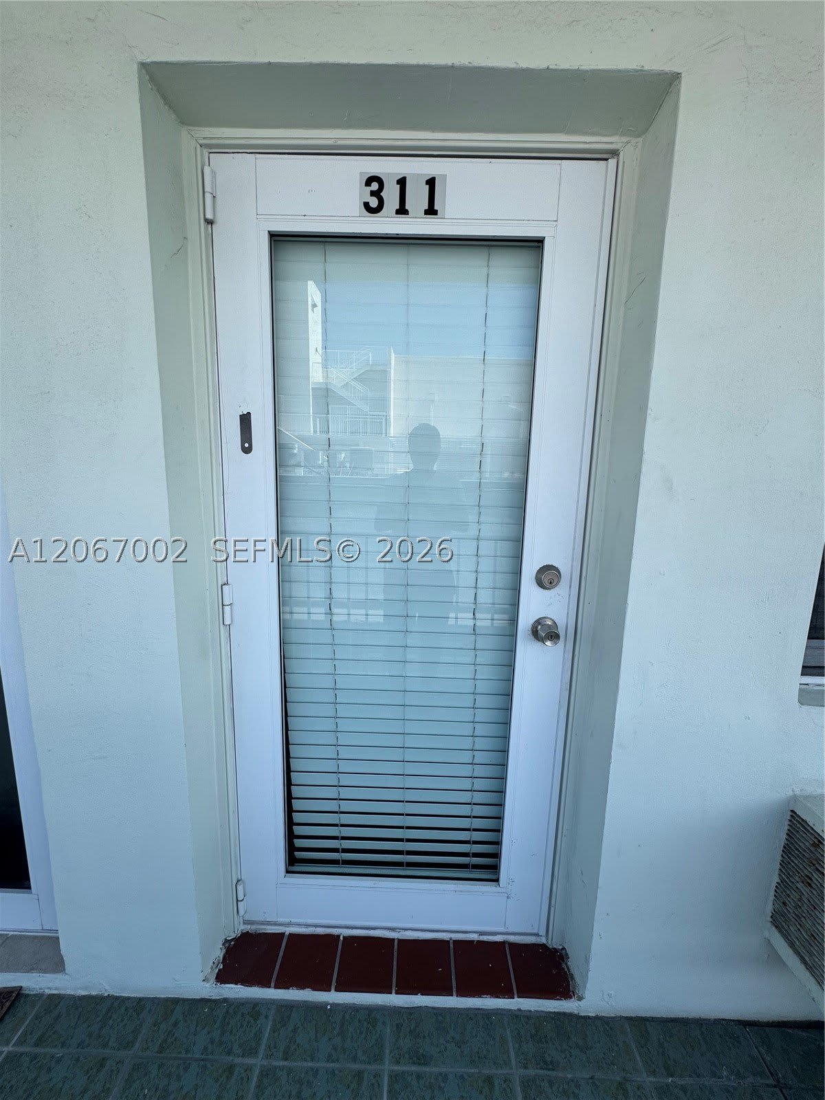 524 Washington Ave – photo 1