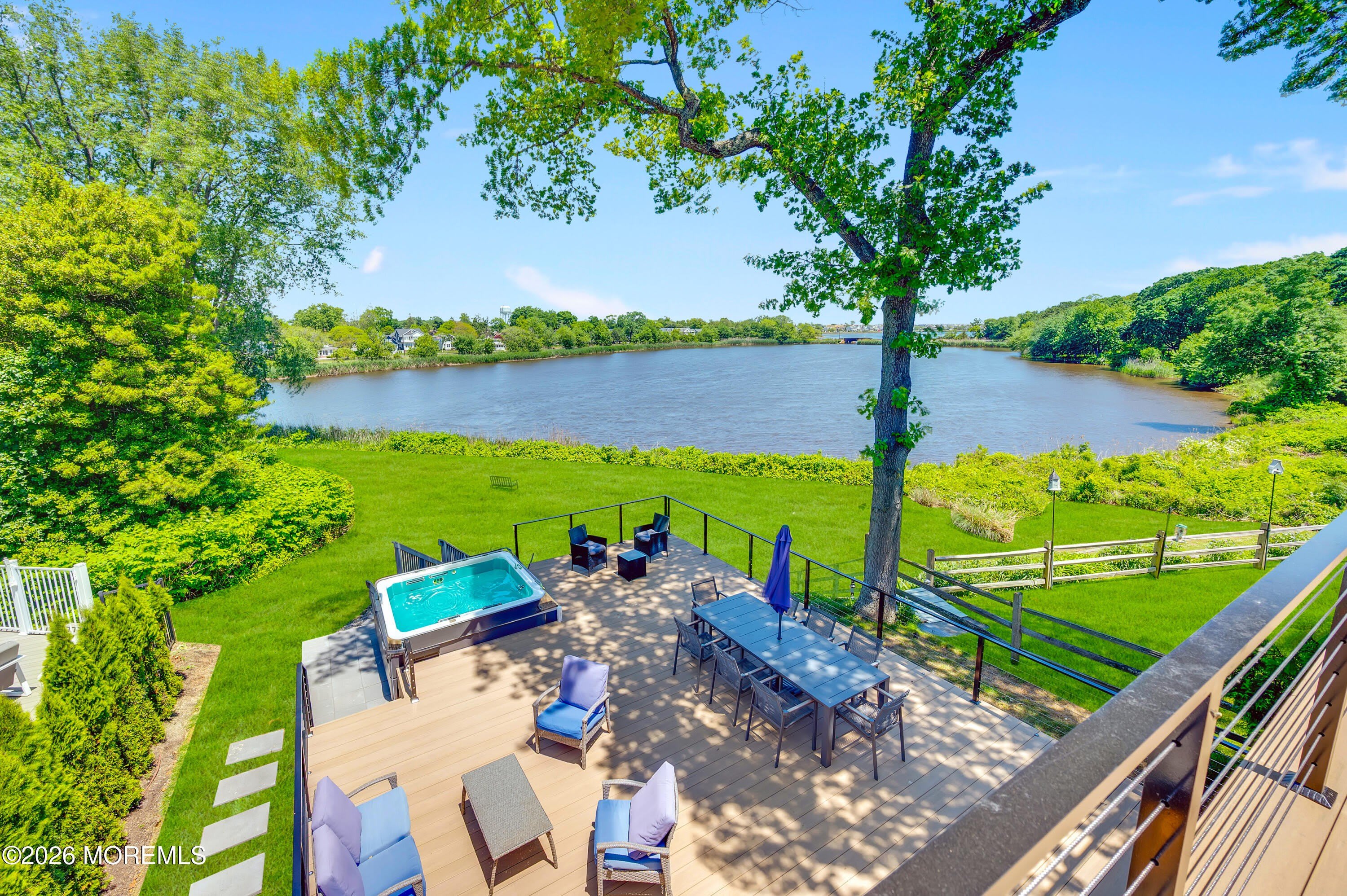 637 Beacon Boulevard – photo 1 of 37