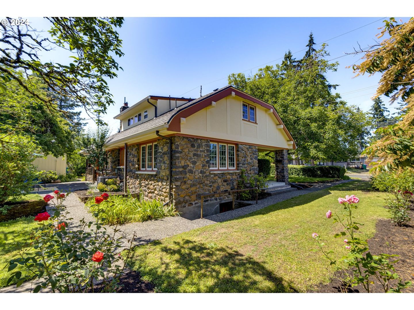 Historic 4 Bedroom Stone Home With Timeless Character Hardwood Floors Spacious Living A Large Private Yard – photo 1 of 45