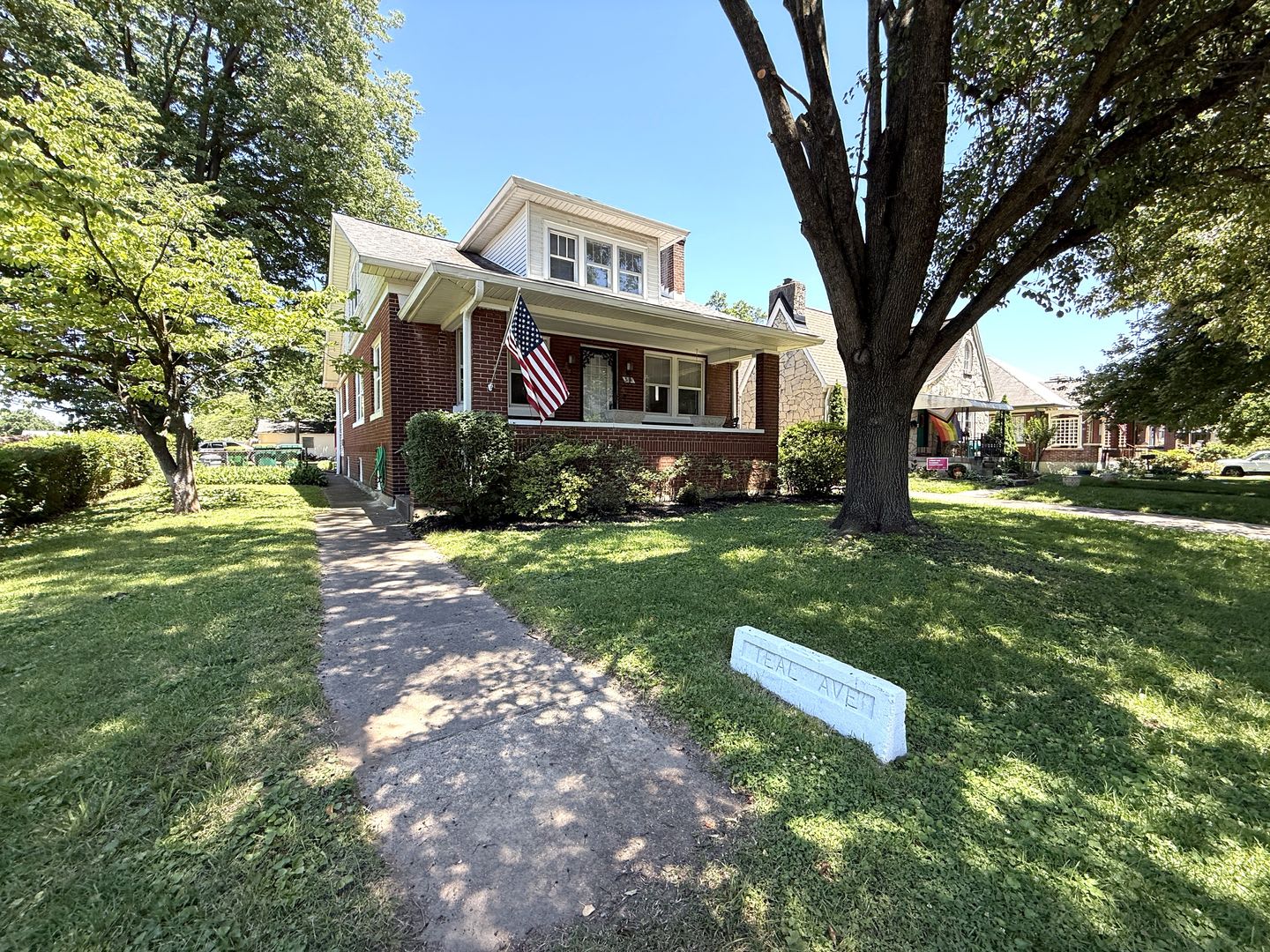 Charming 5 Bedroom 2 Bath Home with BASEMENT located in Audubon Park – photo 1