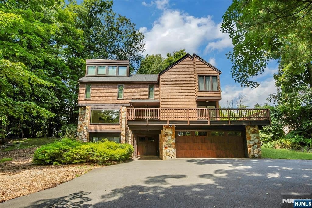 45 Parker Place – photo 1 of 35