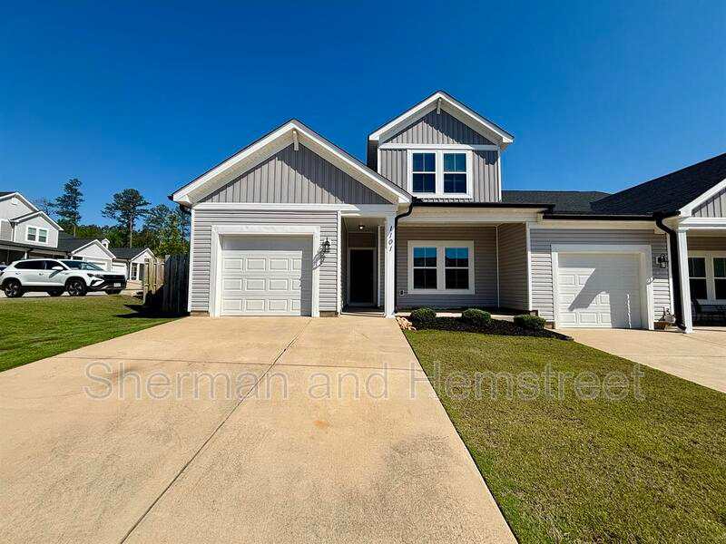 1101 Clareton Drive – photo 1 of 246