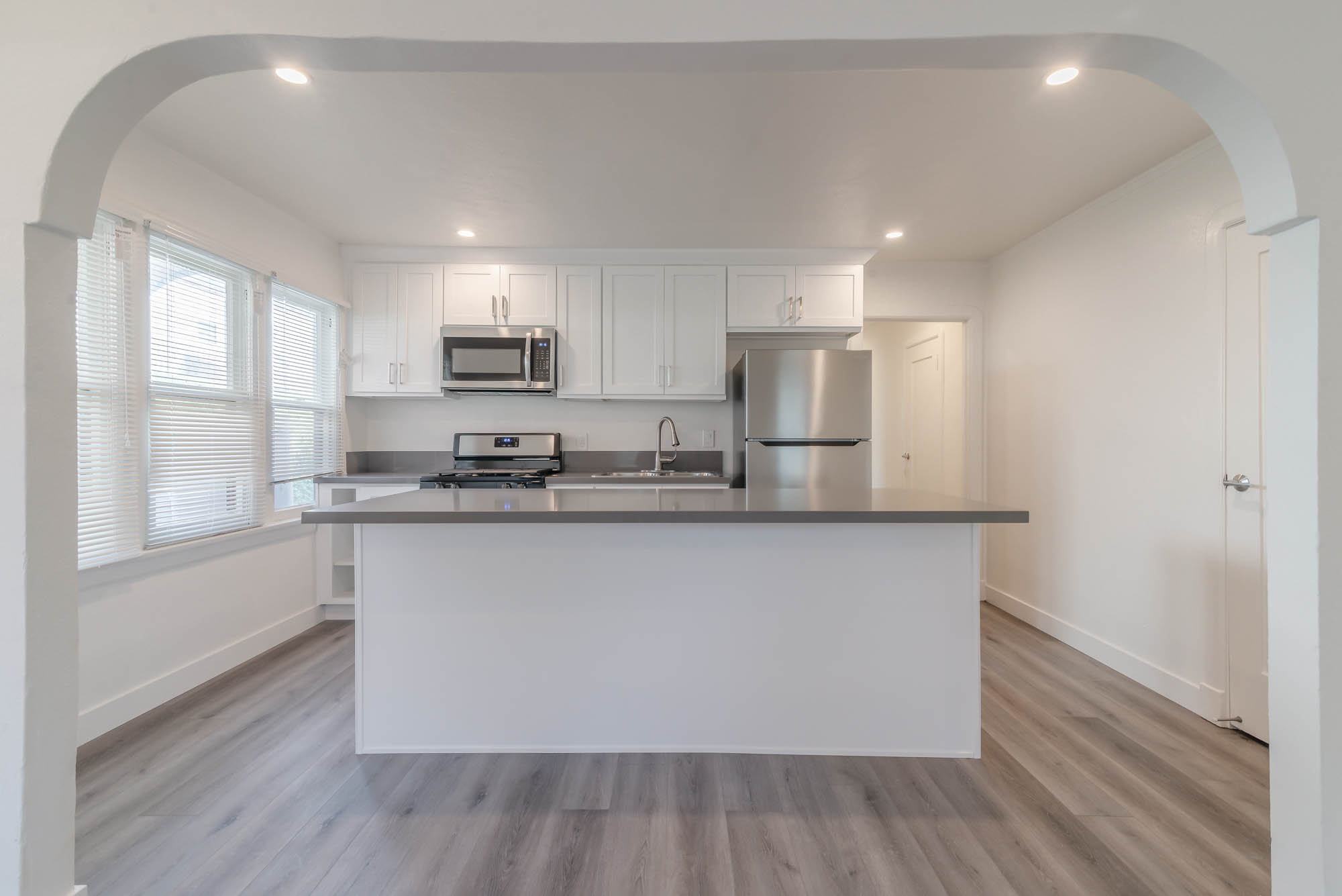 616-618 N. Alta Vista Blvd. – photo 1