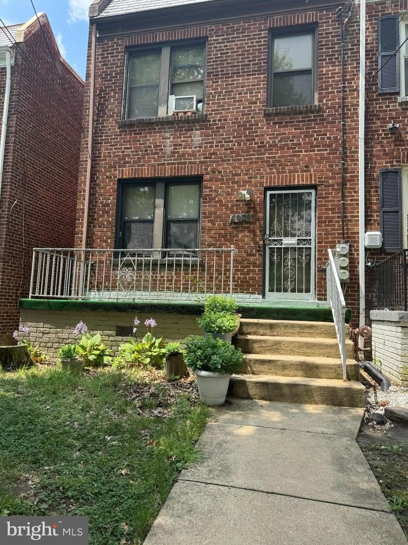 4024-7TH 7TH ST NE #APT. 1 – photo 1