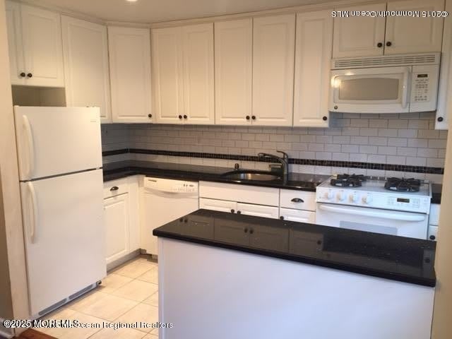 139 Manor Drive – photo 1 of 8