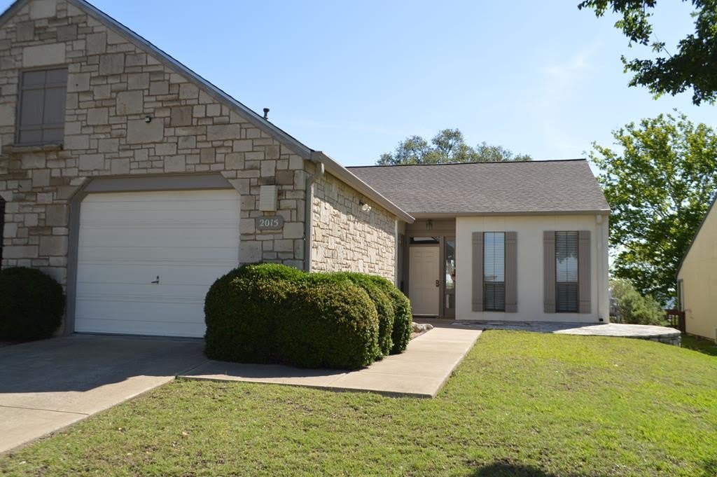 2015 Balmoral Dr – photo 1