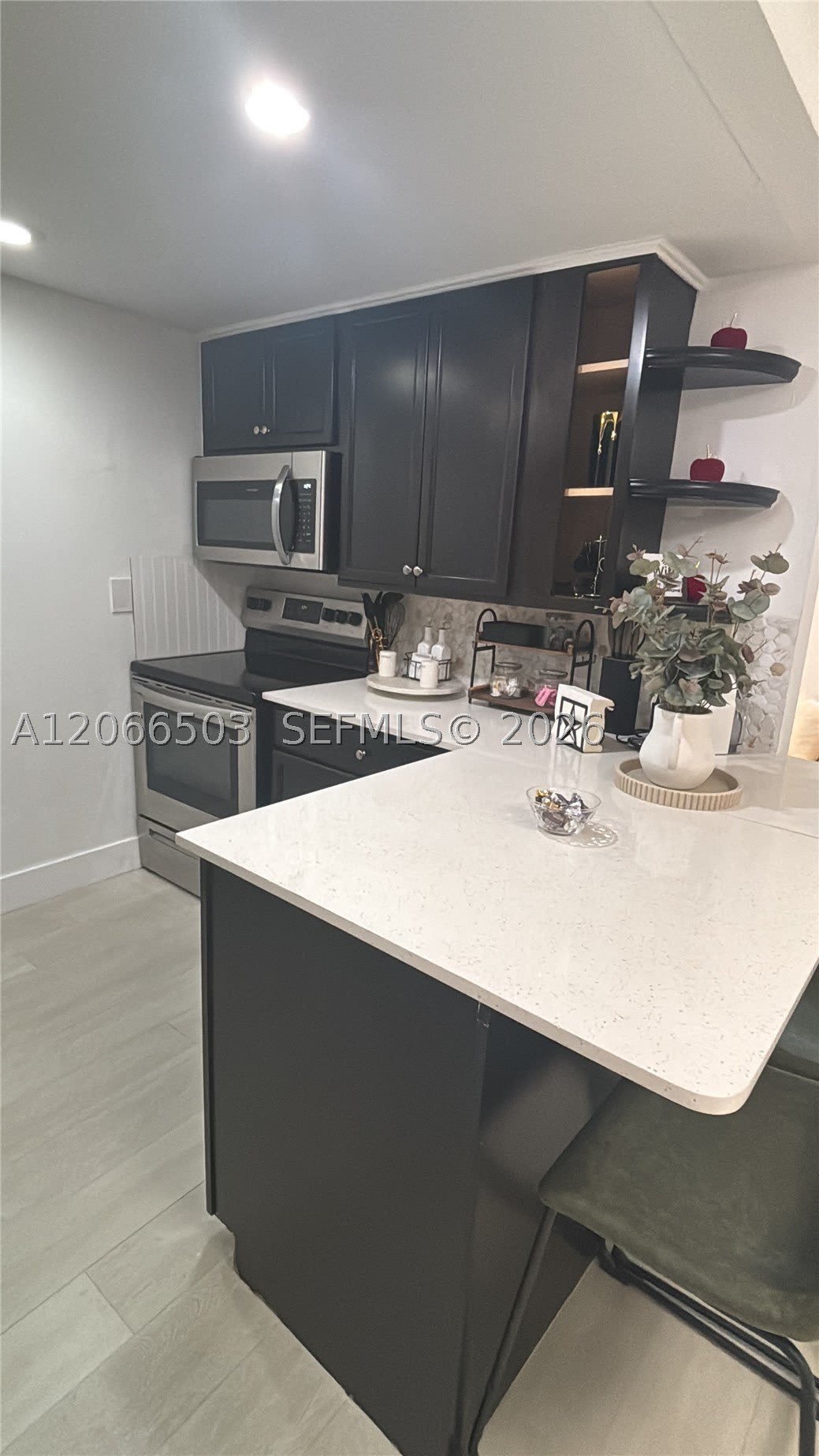 625 Sw 16Th Ave – photo 1