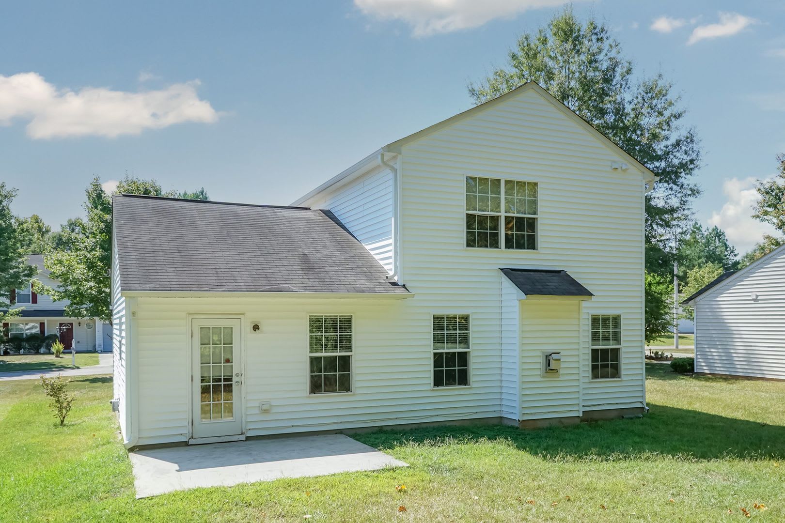 Large 3 Bedroom Home In Sanford – photo 1 of 119