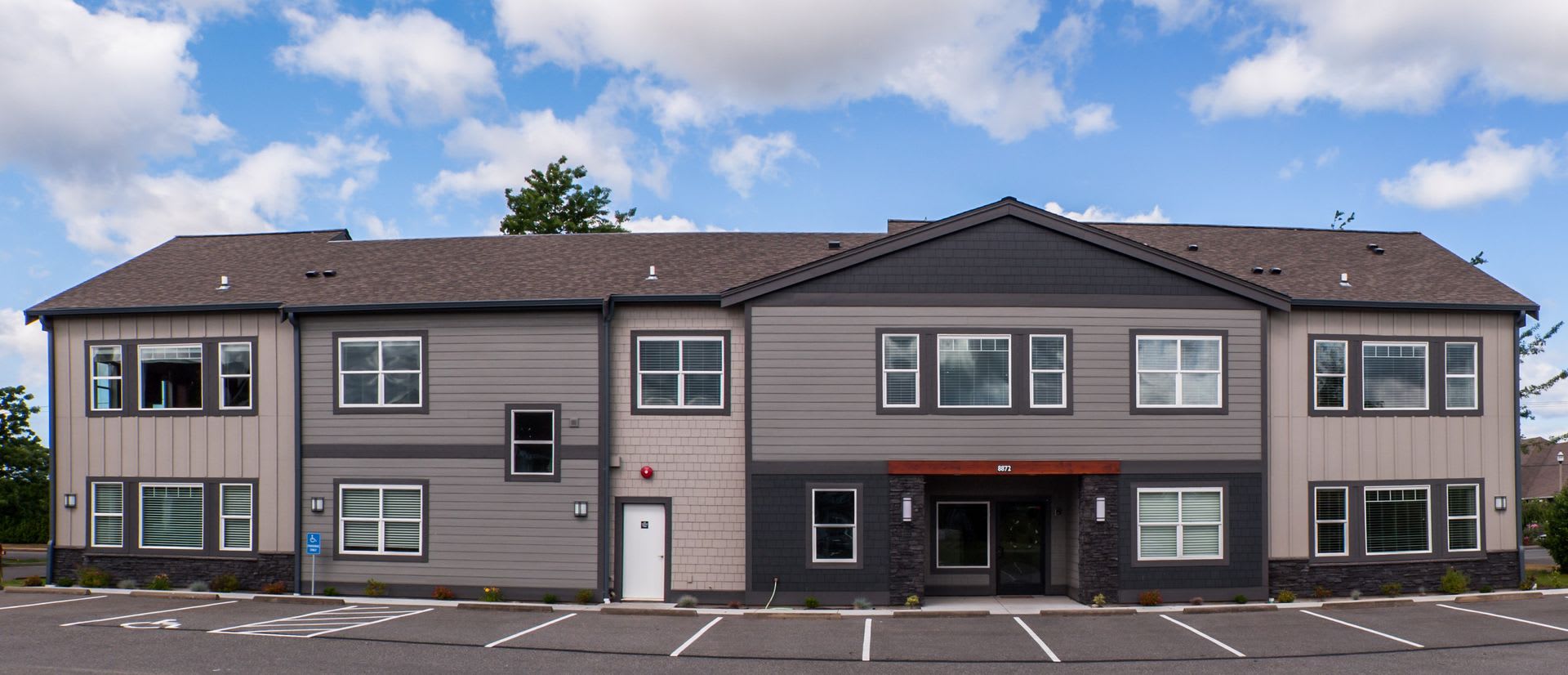 Amazing 1 bedroom 1 bath Apartment Home in Lynden – photo 1 of 11