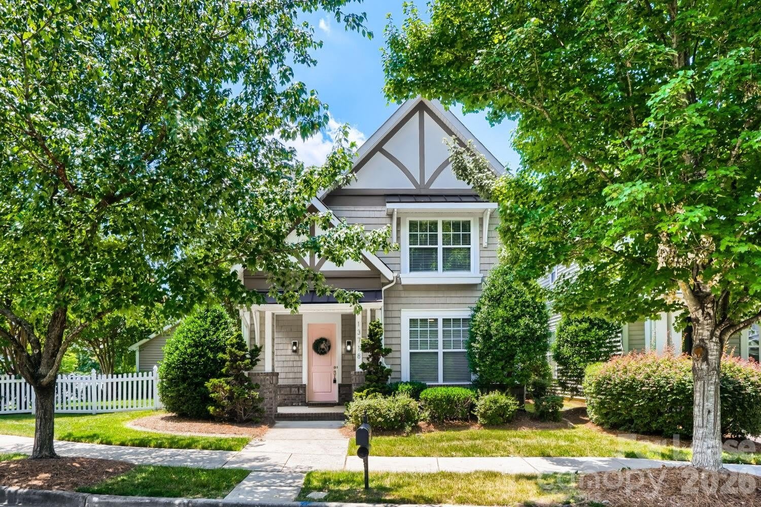13718 Aldenbrook Drive – photo 1 of 250