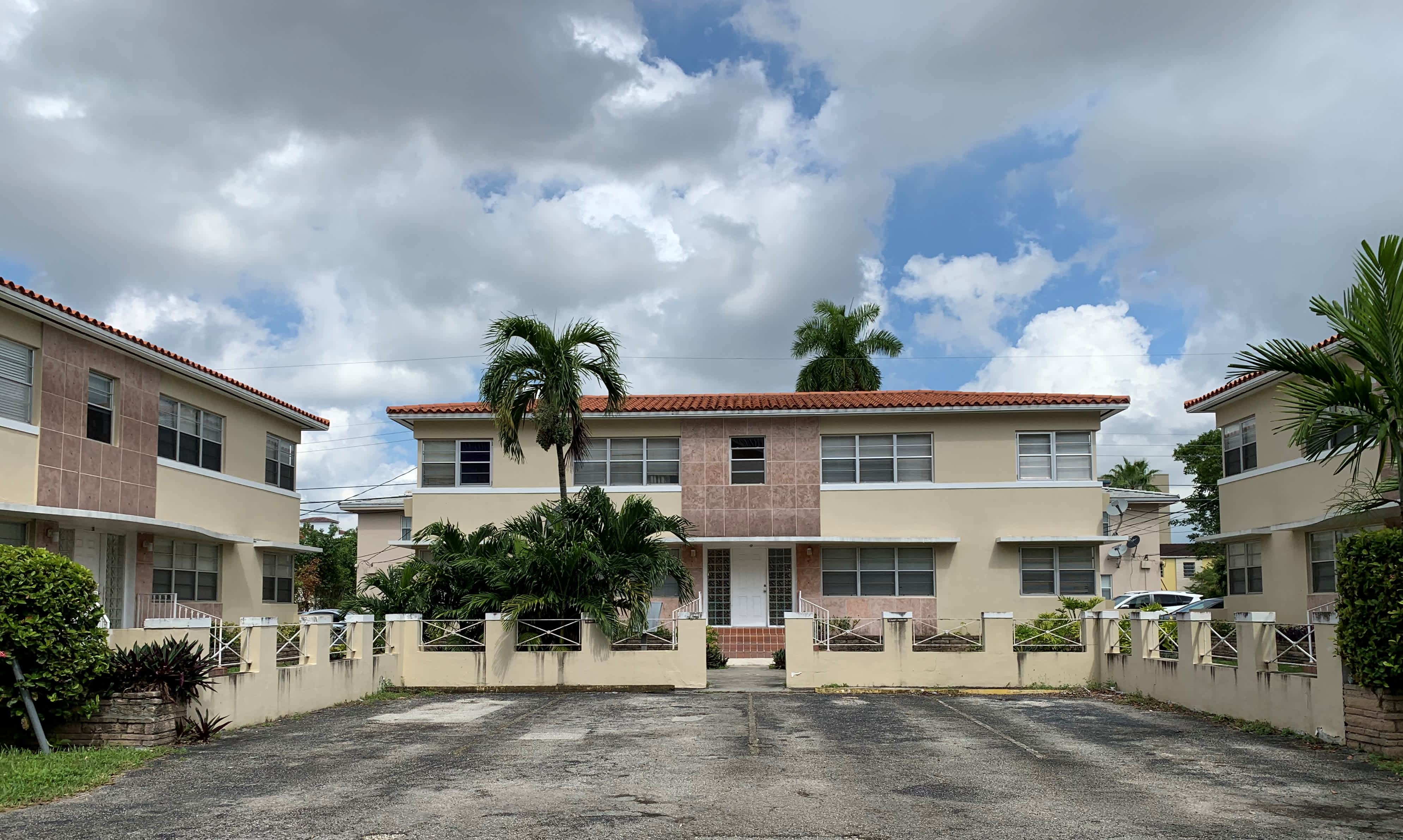 19 Salamanca Ave – photo 1