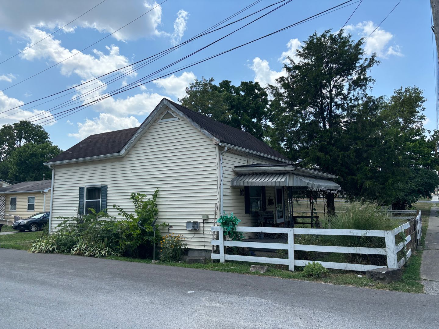 1 bedroom, 1 bathroom House – photo 1 of 11