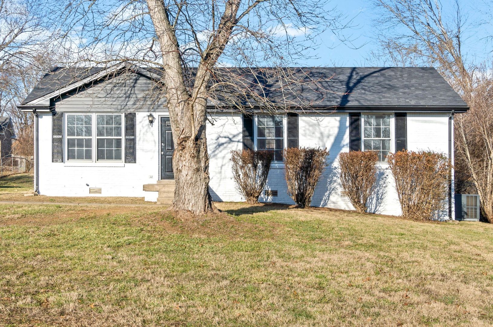 3 Bedroom Dog Friendly Home For Rent – photo 1