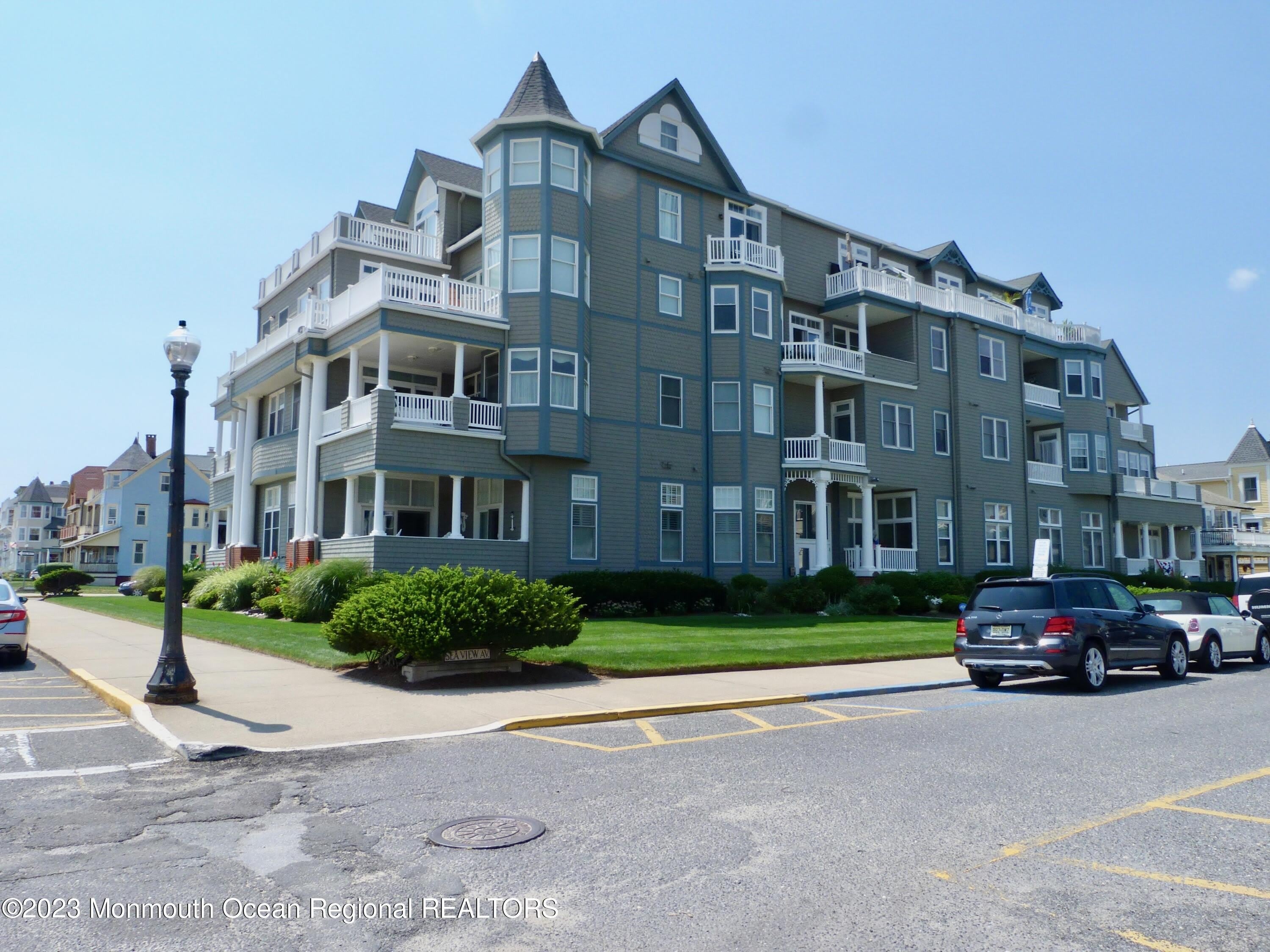 4 Ocean Avenue – photo 1